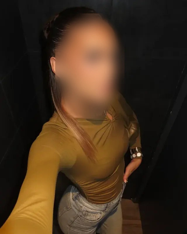 Sarah - Image 2