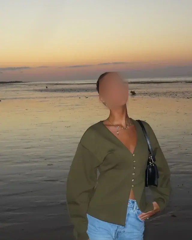 Sarah - Image 6